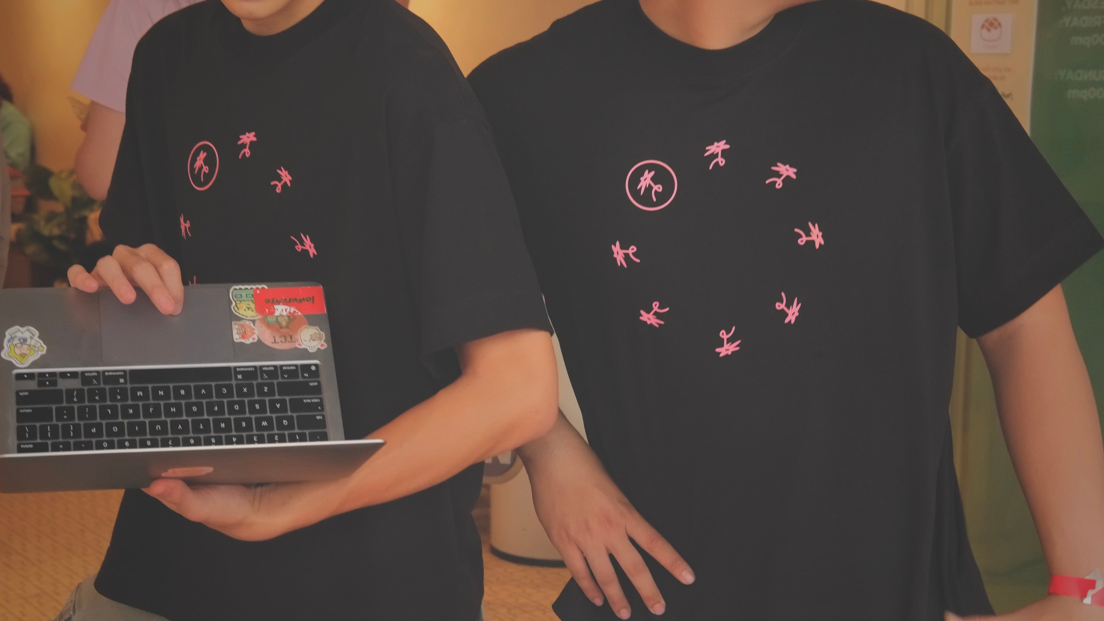 Pop-up exclusive tee